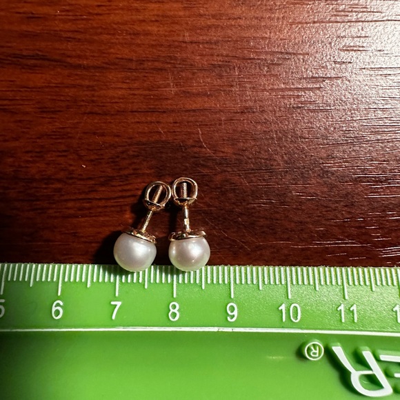 Cultured pearls Gold earrings